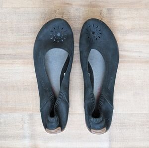 Merrell Barefoot Lifezest Glove Ballet Flats in Black - Size 8.5